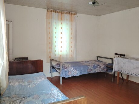 1 otaqlı həyət evi/bağ evi - Elmlər Akademiyası m. - 25 m²