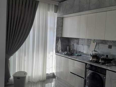 4 otaqlı həyət evi/bağ evi - Saray q. - 72 m²