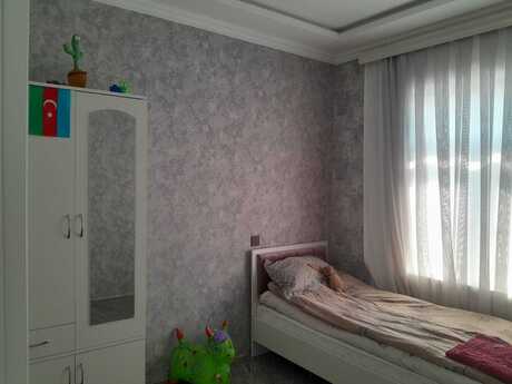 4 otaqlı həyət evi/bağ evi - Saray q. - 72 m²