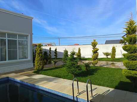 4 otaqlı həyət evi/bağ evi - Şüvəlan q. - 300 m²