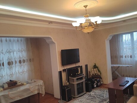 2 otaqlı köhnə tikili - Qaraçuxur q. - 47 m²