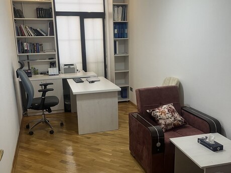4-комн. офис - м. Шах Исмаил Хатаи - 80 м²