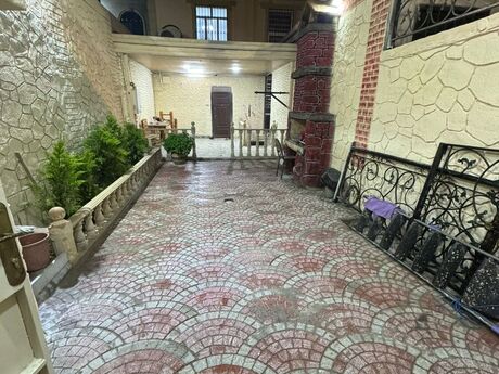 5 otaqlı həyət evi/bağ evi - Xətai r. - 170 m²