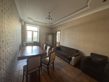 3 otaqlı ofis - Elmlər Akademiyası m. - 70 m²