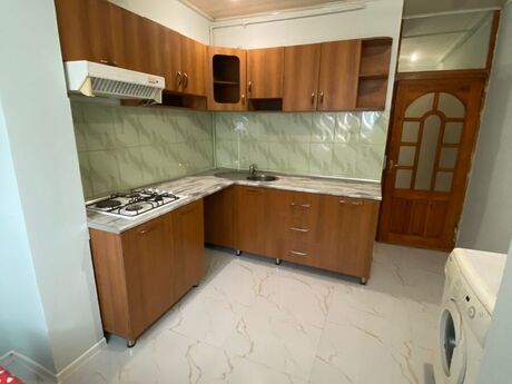 2 otaqlı köhnə tikili - İnşaatçılar m. - 70 m²