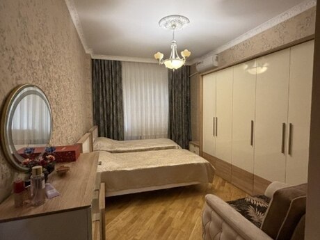 2-комн. новостройка - м. Насими - 110 м²