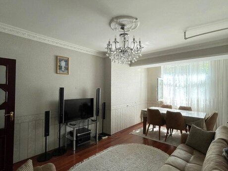 Объявление №6086632 - Баку, м. Насими, 4-комн., 120 м², 1/7 этаж