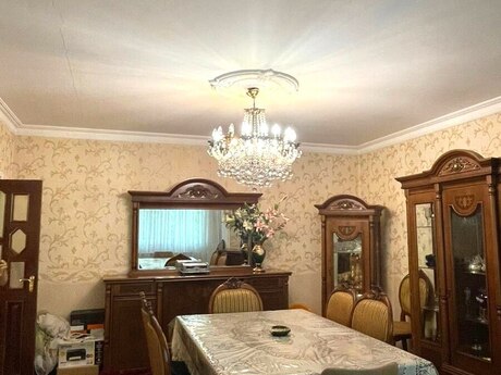 4 otaqlı köhnə tikili - Nəsimi m. - 120 m²