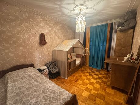4 otaqlı köhnə tikili - Xalqlar Dostluğu m. - 90 m²