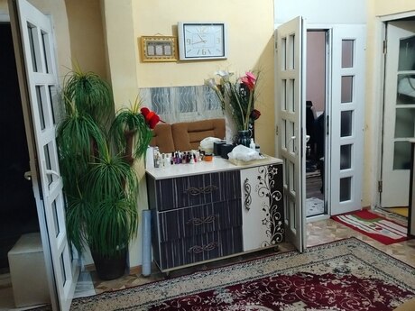 4 otaqlı həyət evi/bağ evi - Xırdalan - 130 m²