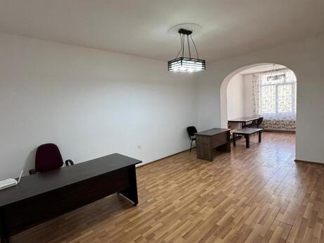 4-комн. офис - м. Гянджлик - 130 м²
