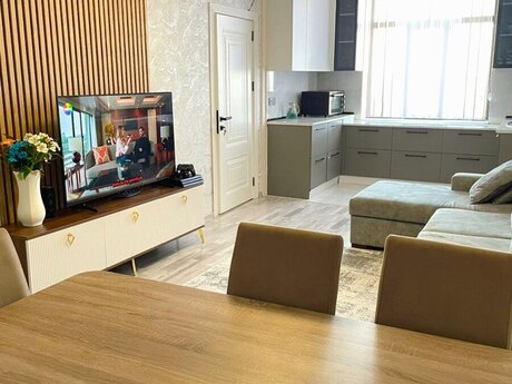3 otaqlı yeni tikili - Yeni Günəşli q. - 70 m²