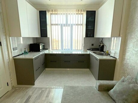 3 otaqlı yeni tikili - Yeni Günəşli q. - 70 m²