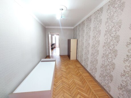 2 otaqlı köhnə tikili - Neftçilər m. - 55 m²