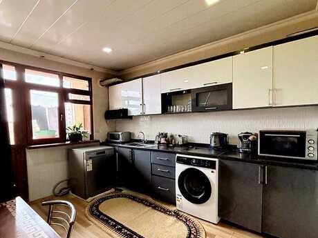 2 otaqlı köhnə tikili - Bakıxanov q. - 55 m²