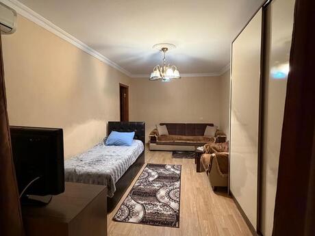 1-комн. вторичка - м. Ази Асланов - 35 м²
