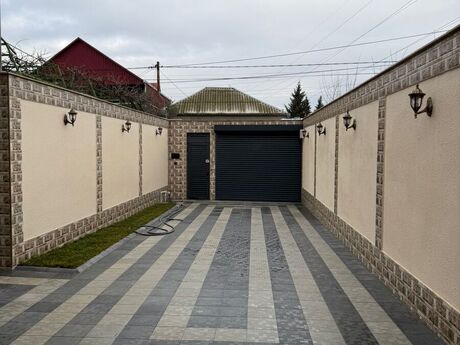 7 otaqlı həyət evi/bağ evi - Qaraçuxur q. - 174 m²