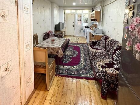 4 otaqlı köhnə tikili - Yeni Günəşli q. - 100 m²
