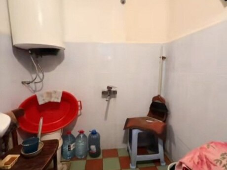 2 otaqlı köhnə tikili - Lökbatan q. - 57 m²