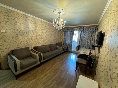 2 otaqlı köhnə tikili - Xalqlar Dostluğu m. - 42 m²