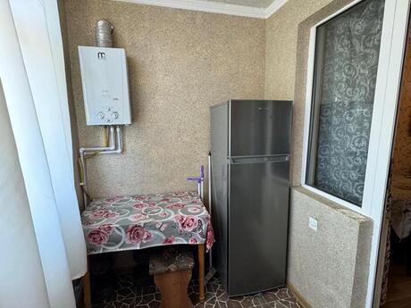 2 otaqlı köhnə tikili - Xalqlar Dostluğu m. - 42 m²