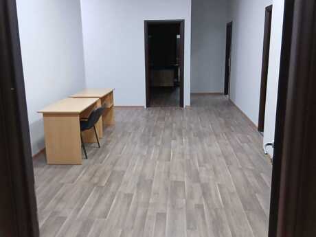 1 otaqlı ofis - 28 May m. - 24 m²