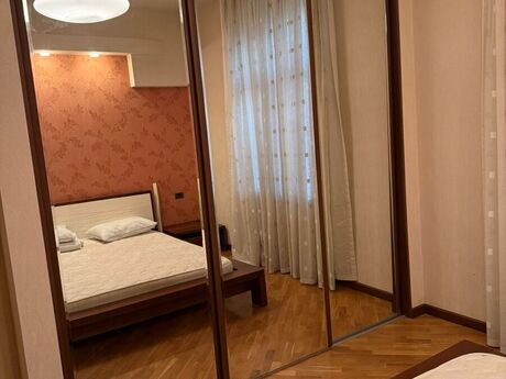3 otaqlı köhnə tikili - 28 May m. - 80 m²