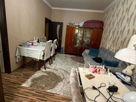 2 otaqlı köhnə tikili - Azadlıq Prospekti m. - 45 m²