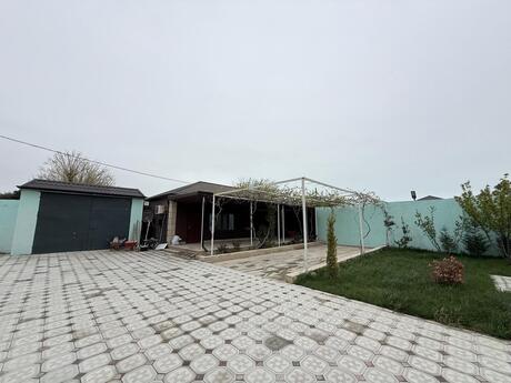 11 otaqlı həyət evi/bağ evi - Buzovna q. - 450 m²