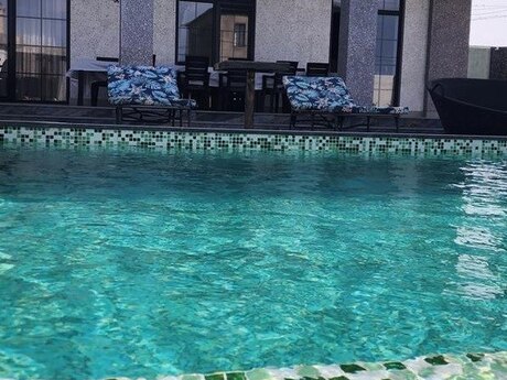 6 otaqlı həyət evi/bağ evi - Mərdəkan q. - 500 m²