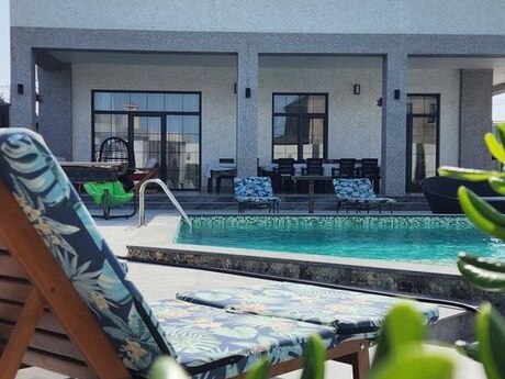 6 otaqlı həyət evi/bağ evi - Mərdəkan q. - 500 m²