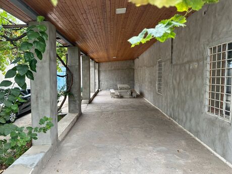 4 otaqlı həyət evi/bağ evi - Pirşağı q. - 60 m²