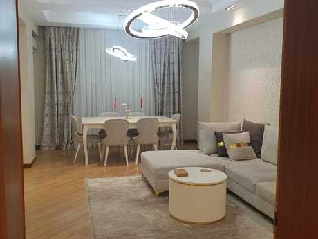 4 otaqlı yeni tikili - 9-cu mikrorayon q. - 130 m²