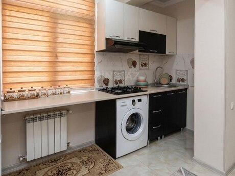 2 otaqlı köhnə tikili - Yeni Günəşli q. - 46 m²