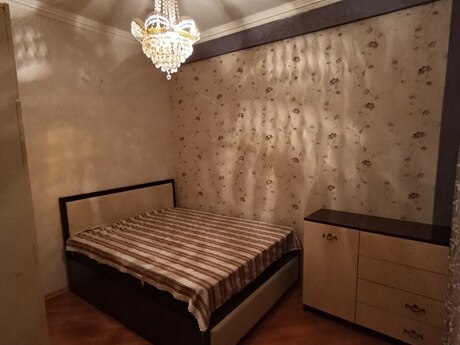 2 otaqlı köhnə tikili - İnşaatçılar m. - 90 m²