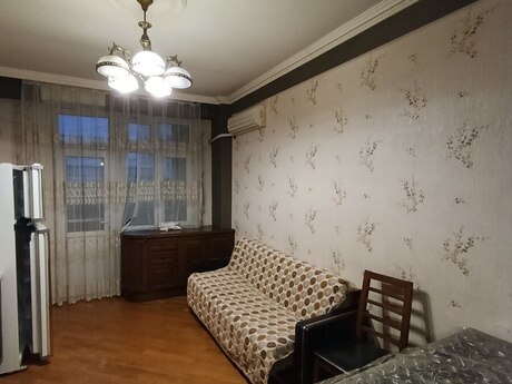 2 otaqlı köhnə tikili - İnşaatçılar m. - 90 m²
