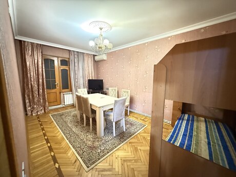 4 otaqlı köhnə tikili - Xalqlar Dostluğu m. - 100 m²