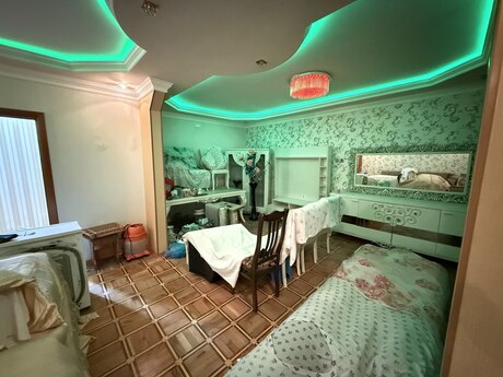4 otaqlı köhnə tikili - Xalqlar Dostluğu m. - 100 m²