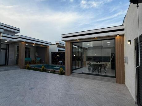 4 otaqlı həyət evi/bağ evi - Mərdəkan q. - 185 m²
