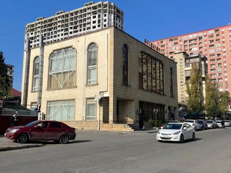 Obyekt - İnşaatçılar m. - 1800 m²