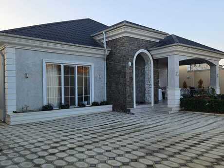 4 otaqlı həyət evi/bağ evi - Əmircan q. - 180 m²