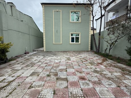 6 otaqlı həyət evi/bağ evi - 20-ci sahə q. - 250 m²