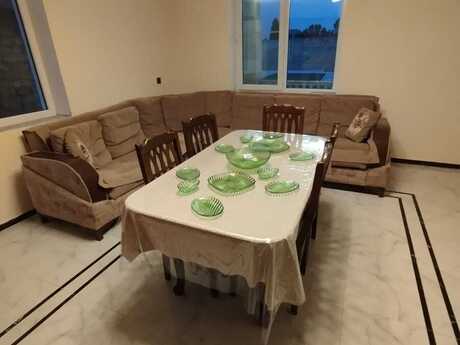 4 otaqlı həyət evi/bağ evi - Şüvəlan q. - 180 m²