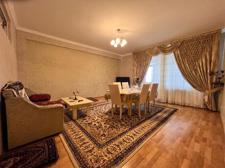 Elan №6087239 - Bakı, Elmlər Akademiyası m., 3 otaqlı, 131 m², 25/27 mərtəbə