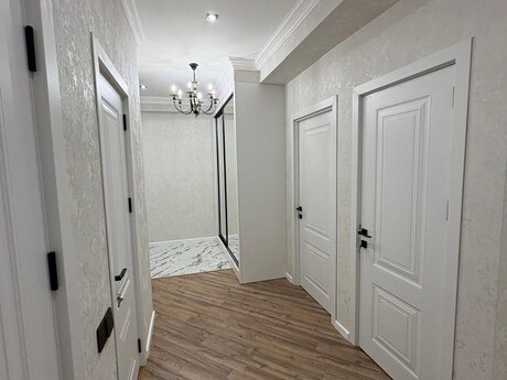 4 otaqlı yeni tikili - İnşaatçılar m. - 118 m²