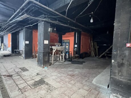 Obyekt - İnşaatçılar m. - 395 m²