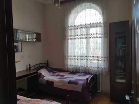 2 otaqlı köhnə tikili - Sahil m. - 36 m²