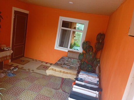 4 otaqlı həyət evi/bağ evi - Zabrat q. - 110 m²