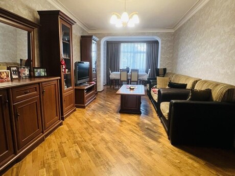 3 otaqlı köhnə tikili - Gənclik m. - 75 m²