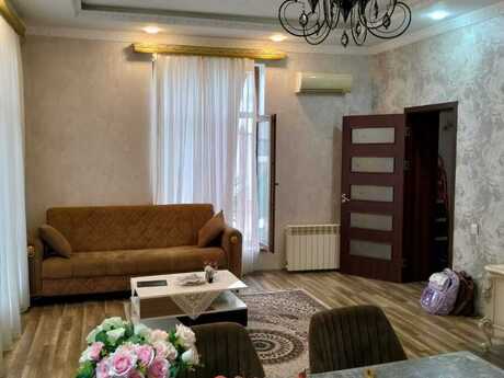 5 otaqlı həyət evi/bağ evi - Mehdiabad q. - 250 m²